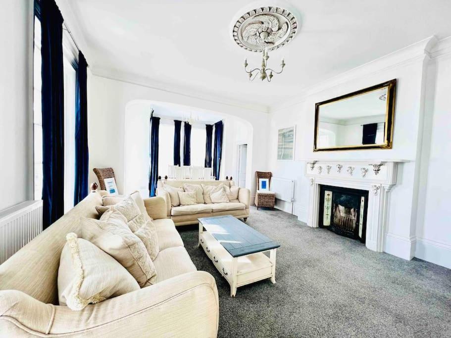 Flat 4 Marine Parade House, 1 East Cliff- Next To Dover Port, White Cliffs, Beach, Castle Exterior photo