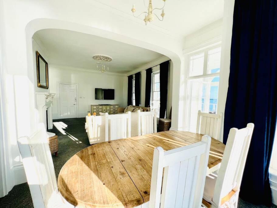 Flat 4 Marine Parade House, 1 East Cliff- Next To Dover Port, White Cliffs, Beach, Castle Exterior photo