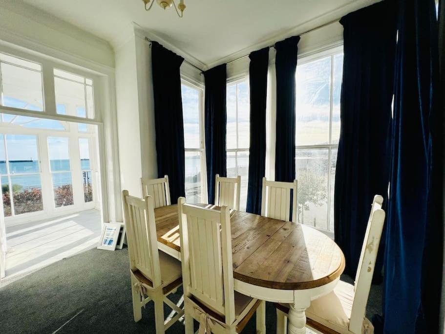 Flat 4 Marine Parade House, 1 East Cliff- Next To Dover Port, White Cliffs, Beach, Castle Exterior photo