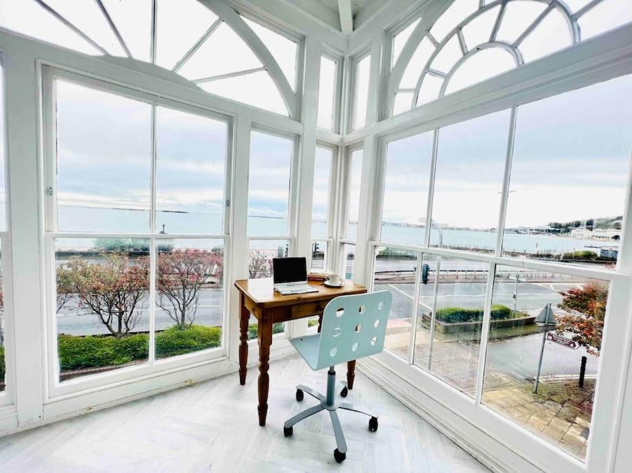 Flat 4 Marine Parade House, 1 East Cliff- Next To Dover Port, White Cliffs, Beach, Castle Exterior photo